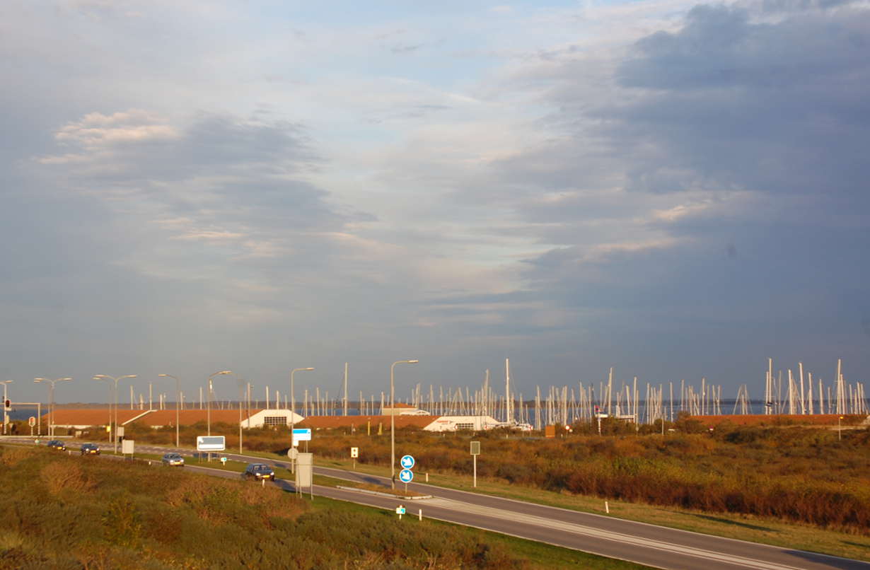 Himmel über der Marina Port Zélande